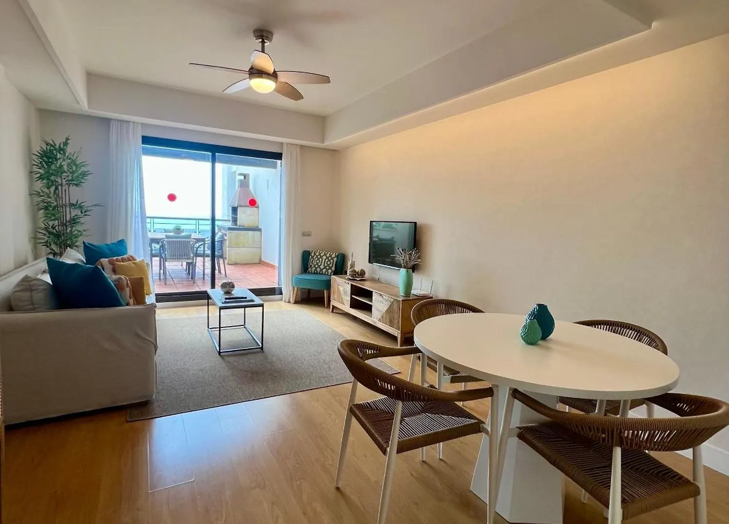 Seaview Luxury Penthouse Apartment Casares 0*,