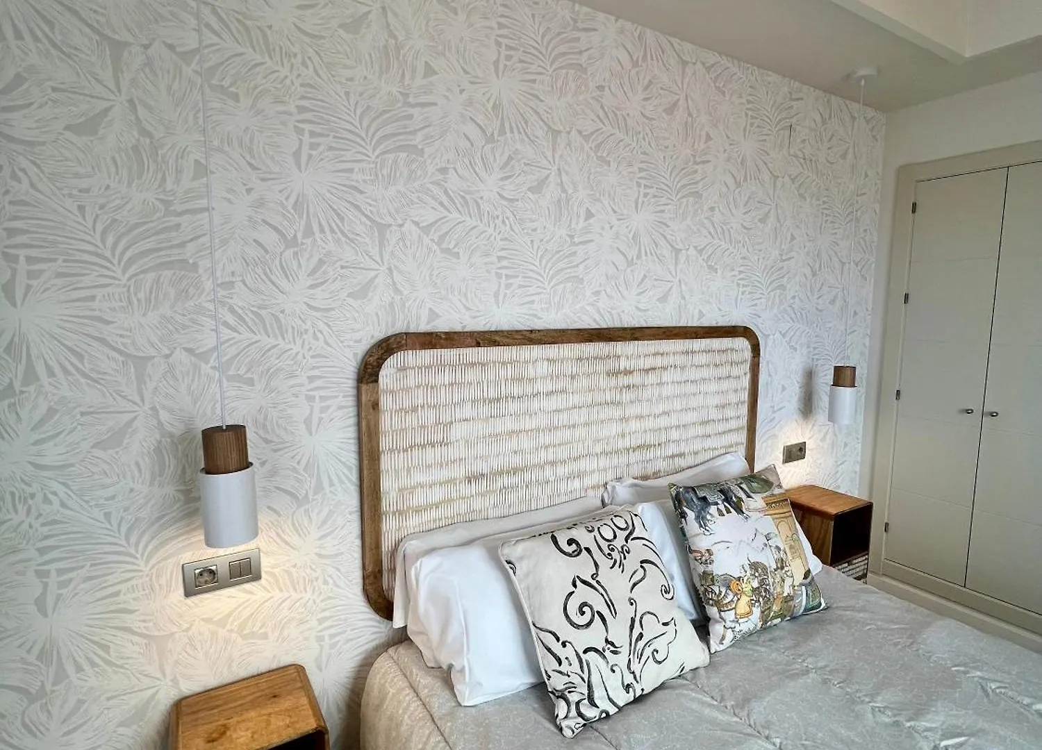 Seaview Luxury Penthouse Apartment Casares 0*,